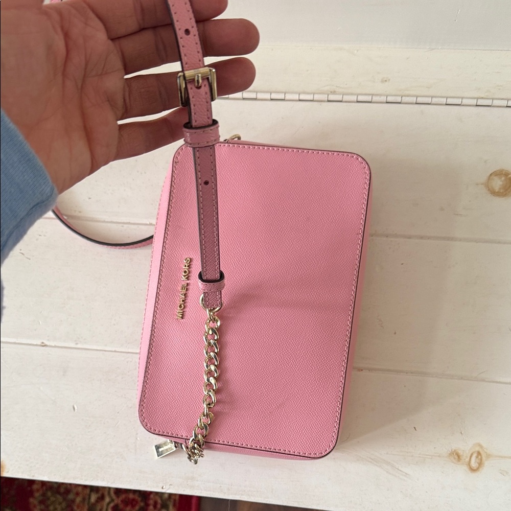 Michael Kors Blush Pink Crossbody Bag - Picture 4 of 10